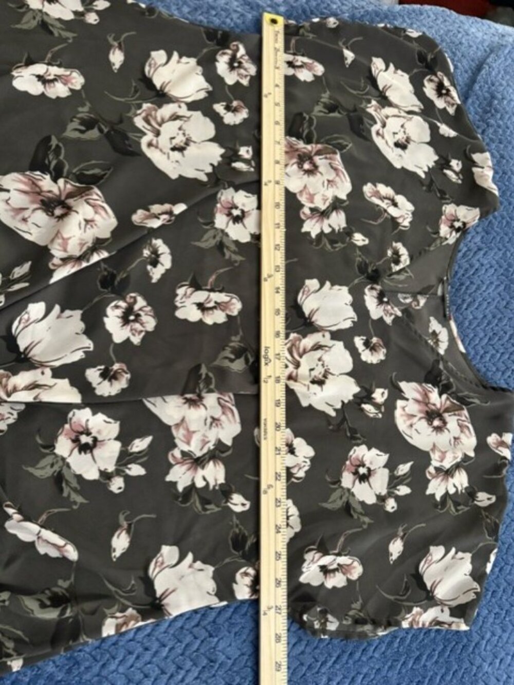 West Kei Floral Twist-Front Blouse Size 2X Olive Green V-Neck Short Sleeve - Picture 9 of 15